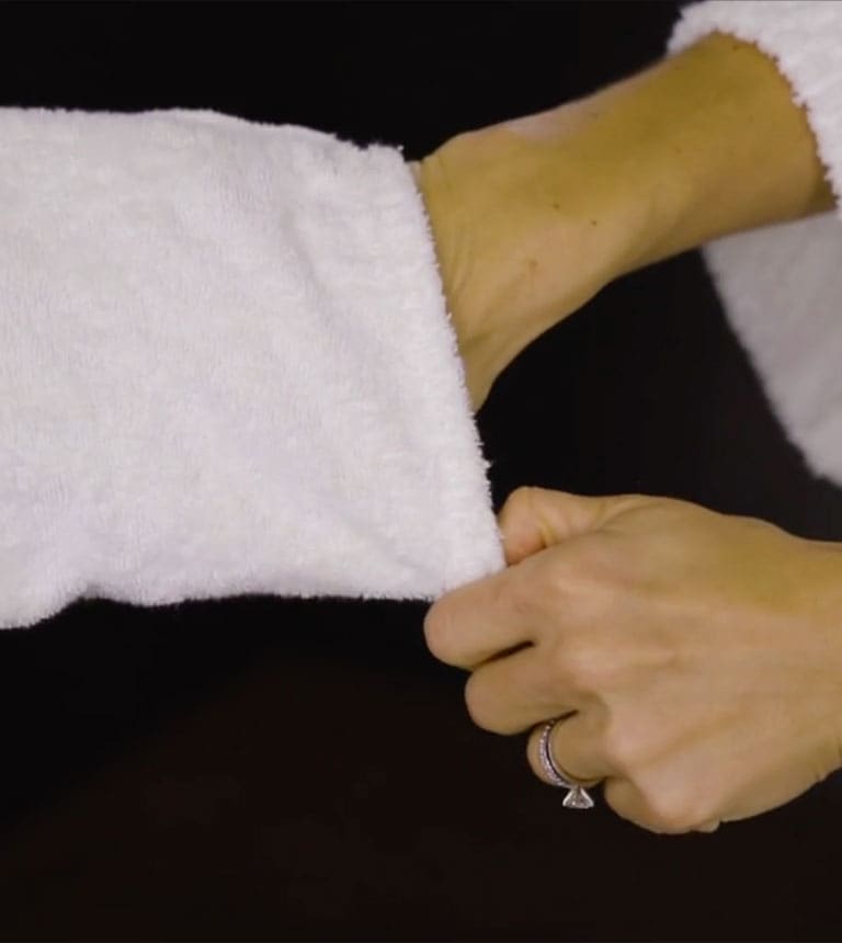 Accessory Cleansing Mitt Video