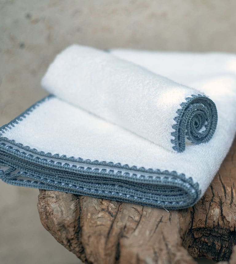 towel-bordado-grey-04